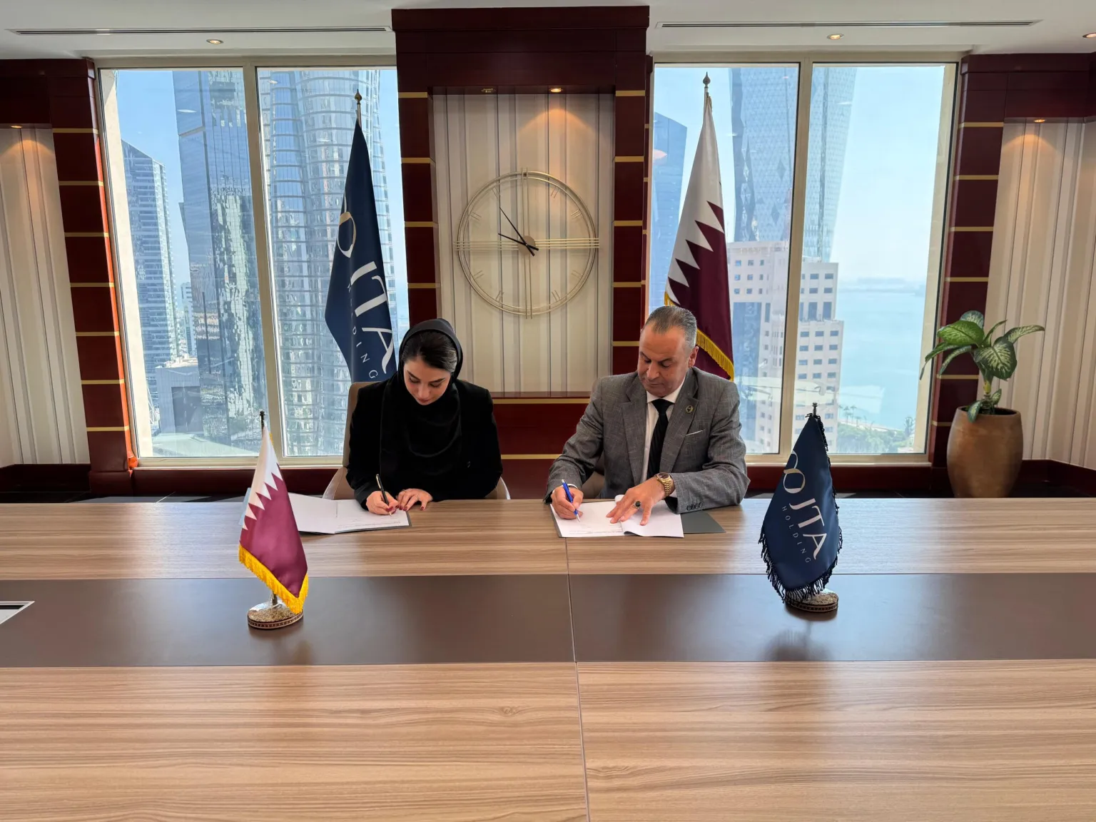 صورة حول : JTA International Investment تعيّن د. خلدون نصير مديرًا لعملياتها في الأردن في إطار توسّع استثماري جديد يستند إلى ثقة عالمية بالبيئة الاقتصادية الأردنية JTA International Investment تعيّن د. خلدون نصير مديرًا لعملياتها في الأردن في إطار توسّع استثماري جديد يستند إلى ثقة عالمية بالبيئة الاقتصادية الأردنية