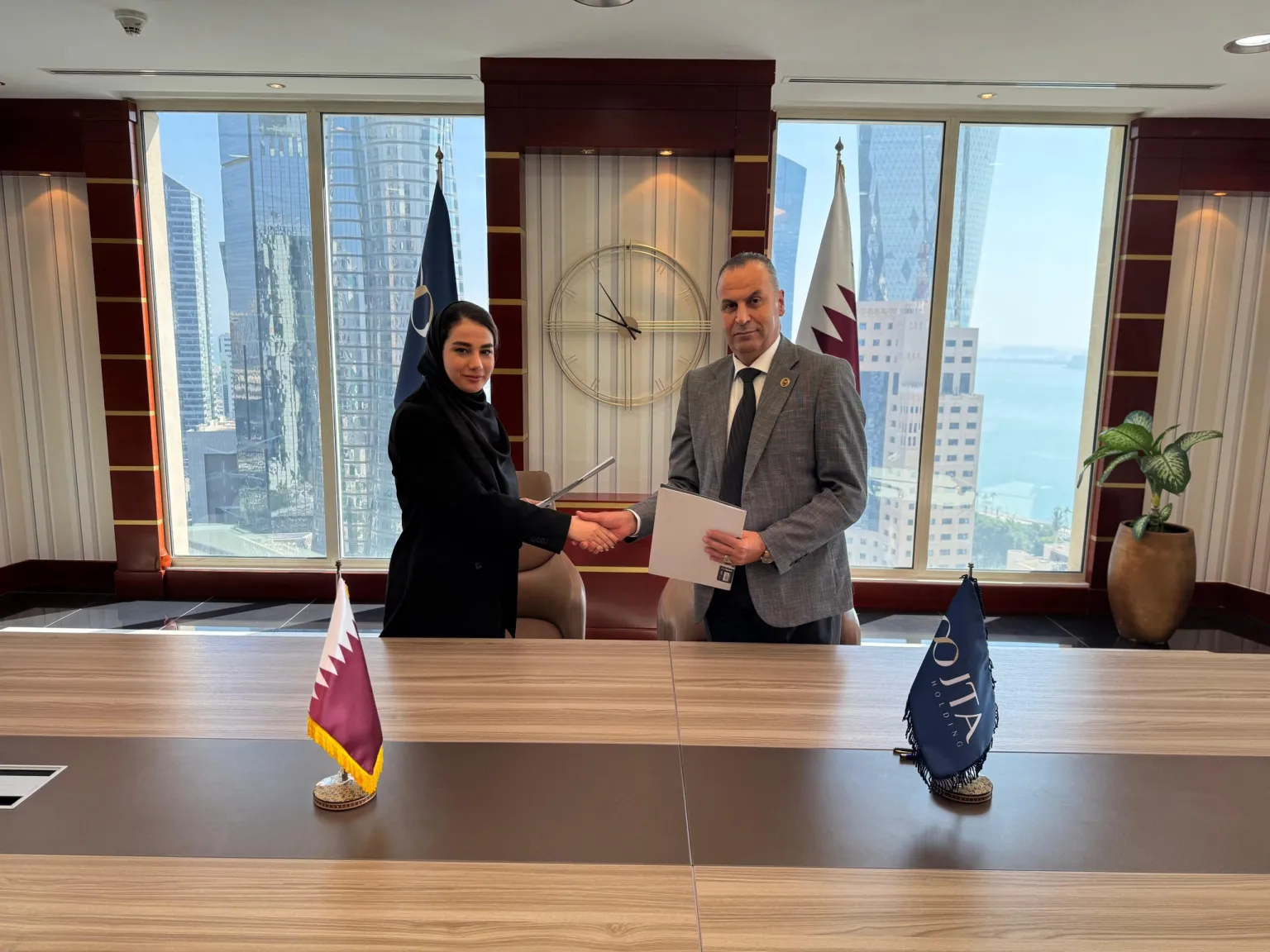 صورة حول : JTA International Investment تعيّن د. خلدون نصير مديرًا لعملياتها في الأردن في إطار توسّع استثماري جديد يستند إلى ثقة عالمية بالبيئة الاقتصادية الأردنية JTA International Investment تعيّن د. خلدون نصير مديرًا لعملياتها في الأردن في إطار توسّع استثماري جديد يستند إلى ثقة عالمية بالبيئة الاقتصادية الأردنية