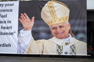 البابا يختتم زيارته إلى تركيا الأحد ليتوجّه بعدها إلى لبنان