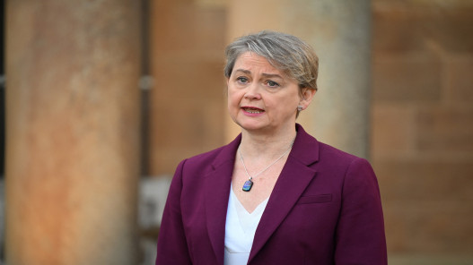 صورة حول : كوبر في عمّان: الأردن مركز لإيصال المعونات لغزة.. كوبر في عمّان: الأردن مركز لإيصال المعونات لغزة..