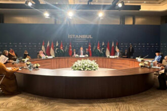 عاجل | الصفدي يؤكد على تثبيت وقف إطلاق النار ودعم جهود إعادة إعمار غزة في اجتماع إسطنبول