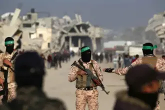 القسام تعلن العثور على جثة جندي إسرائيلي في الشجاعية