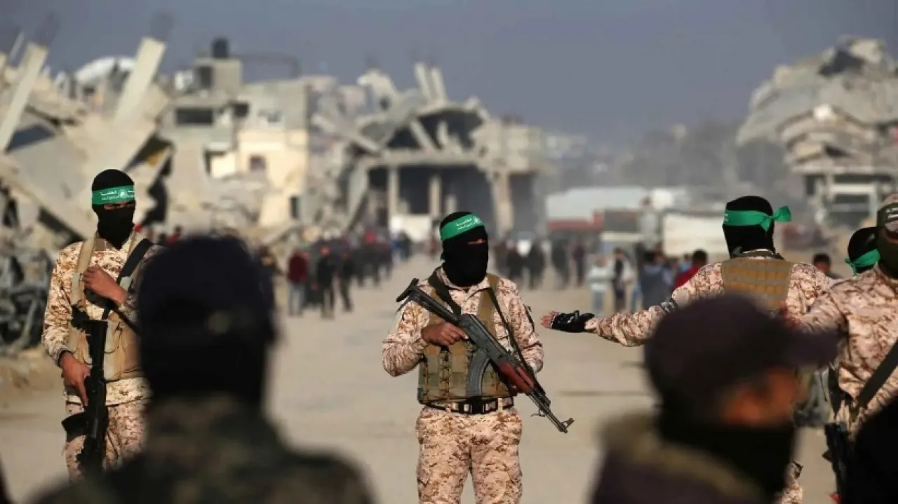 القسام تعلن العثور على جثة جندي إسرائيلي في الشجاعية