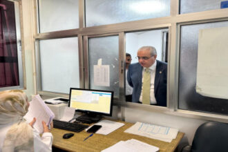 وزير الصحة يتفقد مستشفى النديم ومركز مأدبا الشامل