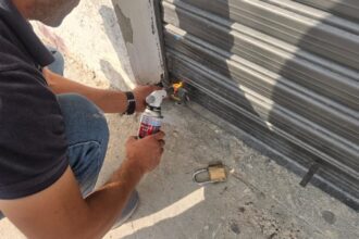 الحملة الرقابية في كفرنجة تُسقط 17 محلًا مخالفًا