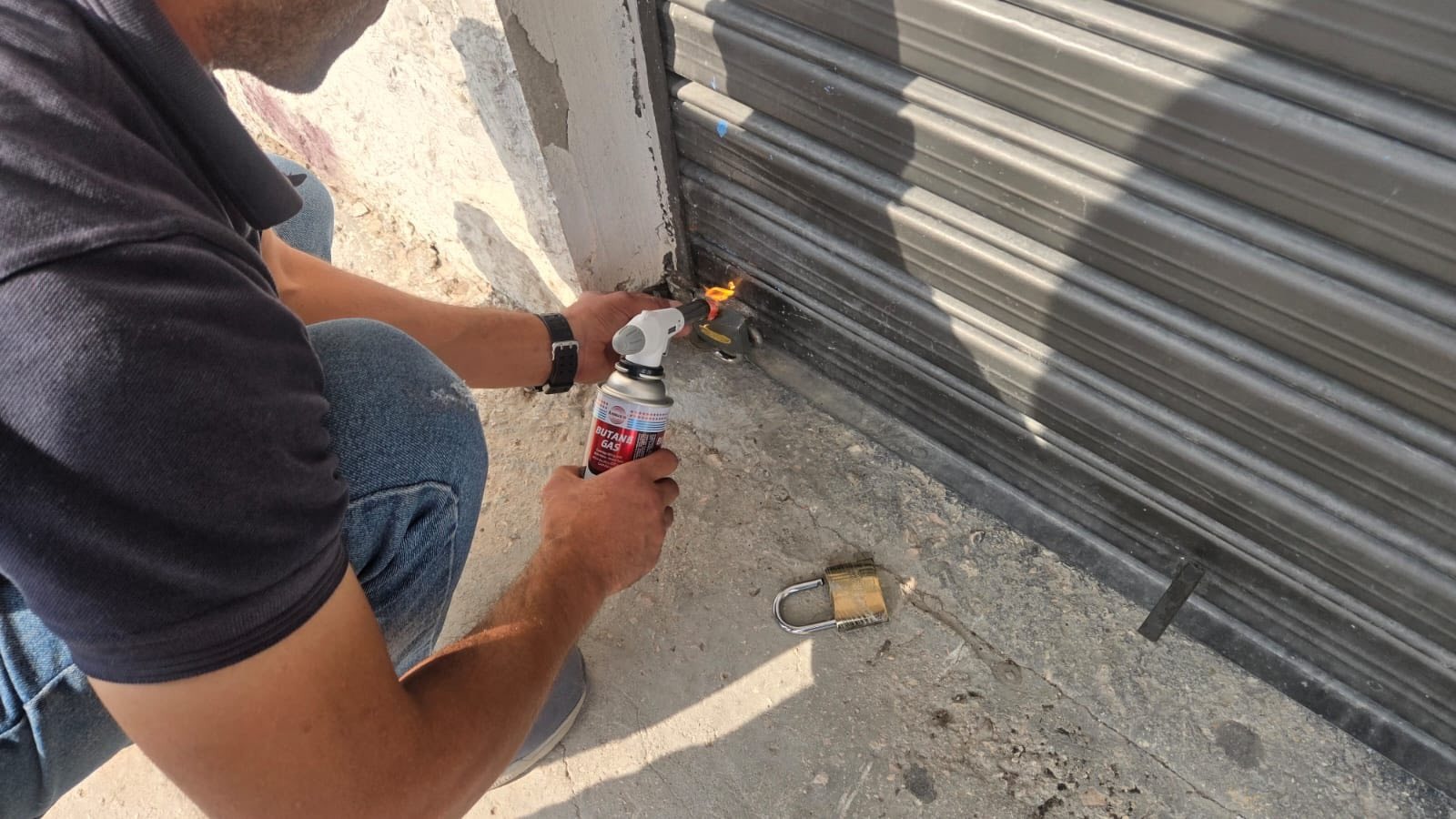 صورة حول : الحملة الرقابية في كفرنجة تُسقط 17 محلًا مخالفًا الحملة الرقابية في كفرنجة تُسقط 17 محلًا مخالفًا