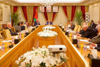 مالية الأعيان تبحث مع خبراء الاقتصاد المؤشرات والسياسات العامة