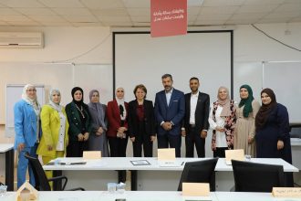 البلبيسي تتفقد برامج تدريب موظفي الصف الأول في آل البيت واليرموك