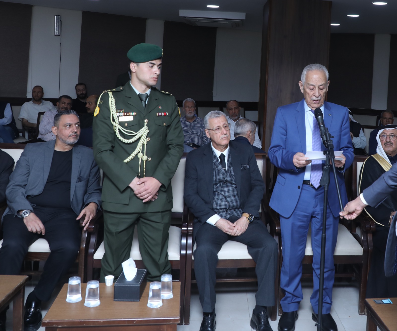 *مندوباً عن الملك وولي العهد... العيسوي يعزي بوفاة العلامة زغلول النجار*