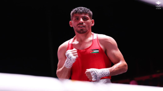 زياد عشيش يهدي الأردن ذهب التضامن الإسلامي في الرياض