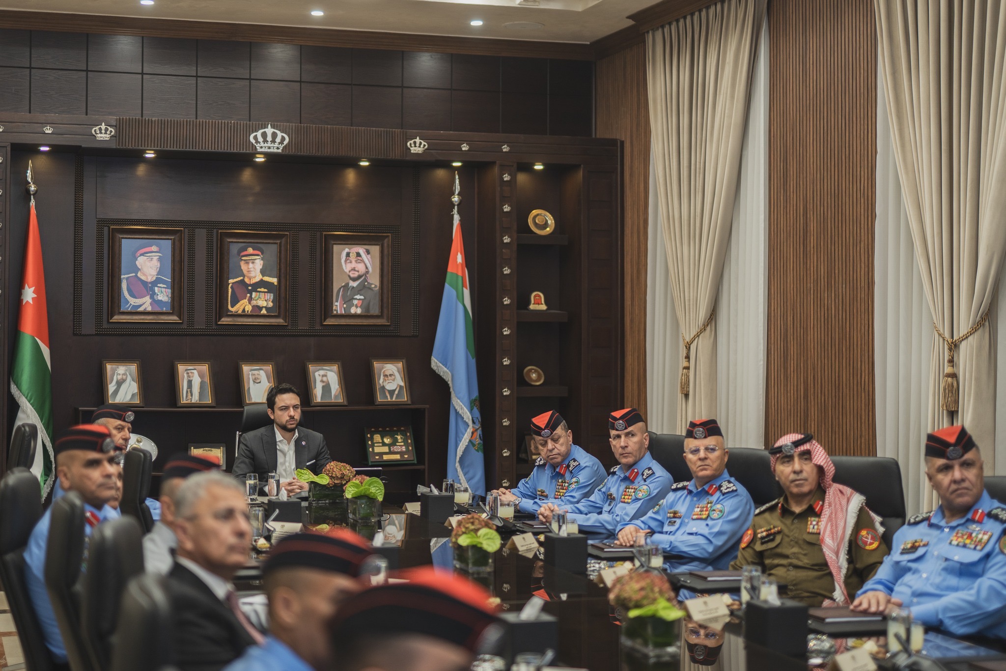 صورة حول : ولي العهد: فخورون بنشامى الأمن العام وجهودهم في حماية الوطن وتطوير العمل الأمني ولي العهد: فخورون بنشامى الأمن العام وجهودهم في حماية الوطن وتطوير العمل الأمني