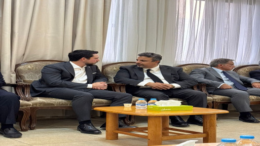 ولي العهد يقدم واجب العزاء بوفاة والدة السفير الأردني في لندن