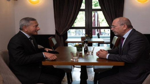 مباحثات أردنية – سنغافورية في سنغافورة: التركيز على التعاون التنموي والسياسي الإقليمي