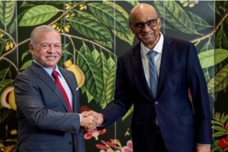 الملك عبدالله الثاني يشدد على الالتزام بوقف إطلاق النار في المنطقة