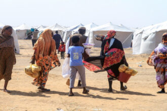 المفوض السامي لحقوق الإنسان يصف العنف في الفاشر ’وصمة عار’ على المجتمع الدولي