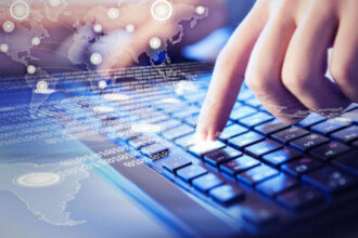 وزير الاقتصاد الرقمي الأردني يبحث تعزيز التعاون مع سنغافورة في التحول الرقمي والأمن السيبراني