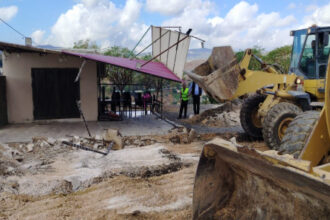 حملة لإزالة البسطات والأكشاك المخالفة في شوارع جرش