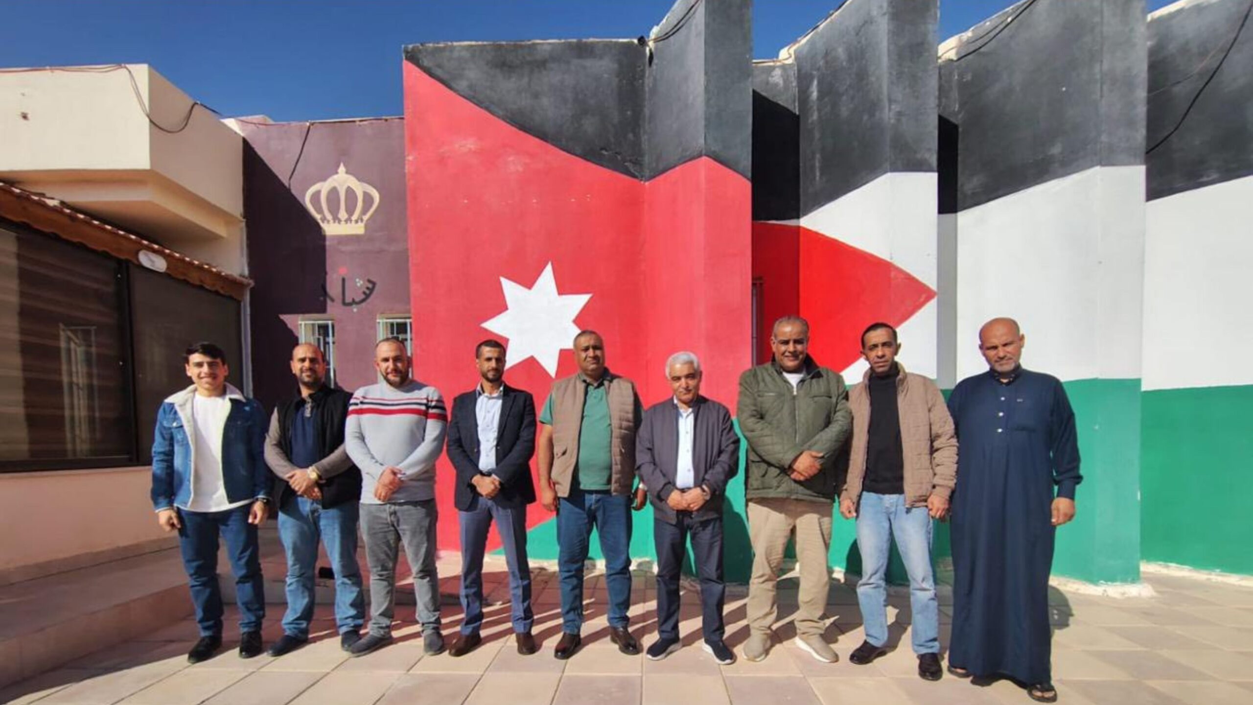 صورة حول : محافظ معان يتفقد مديرية الشباب ويشيد بجهود تمكين الشباب وتطوير البنية الرياضية محافظ معان يتفقد مديرية الشباب ويشيد بجهود تمكين الشباب وتطوير البنية الرياضية