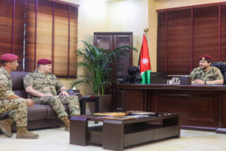 عاجل | ولي العهد يزور فريق مكافحة الإرهاب المائي ويطلع على تدريباته ومعداته الحديثة