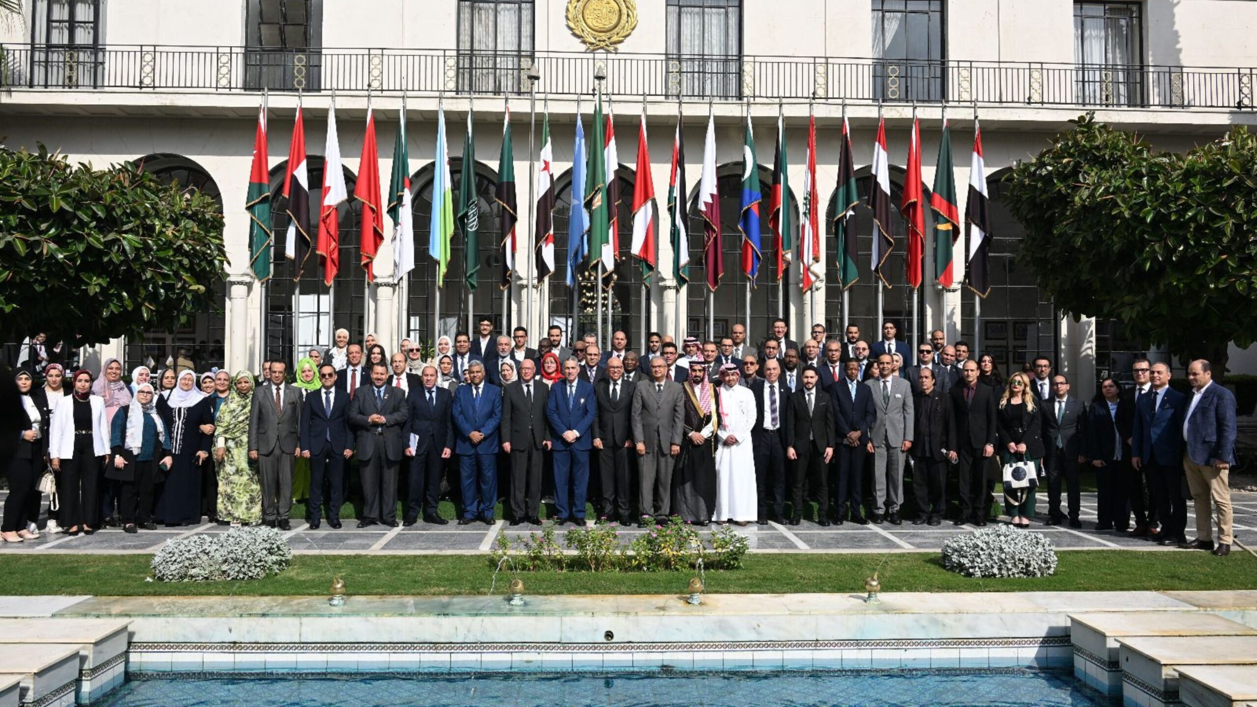 صورة حول : انطلاق الملتقى السنوي الثالث لمراكز الفكر العربية في القاهرة انطلاق الملتقى السنوي الثالث لمراكز الفكر العربية في القاهرة