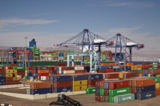 الصادرات الأردنية ترتفع 9%… والعجز التجاري يتوسع إلى 7.3 مليار دينار