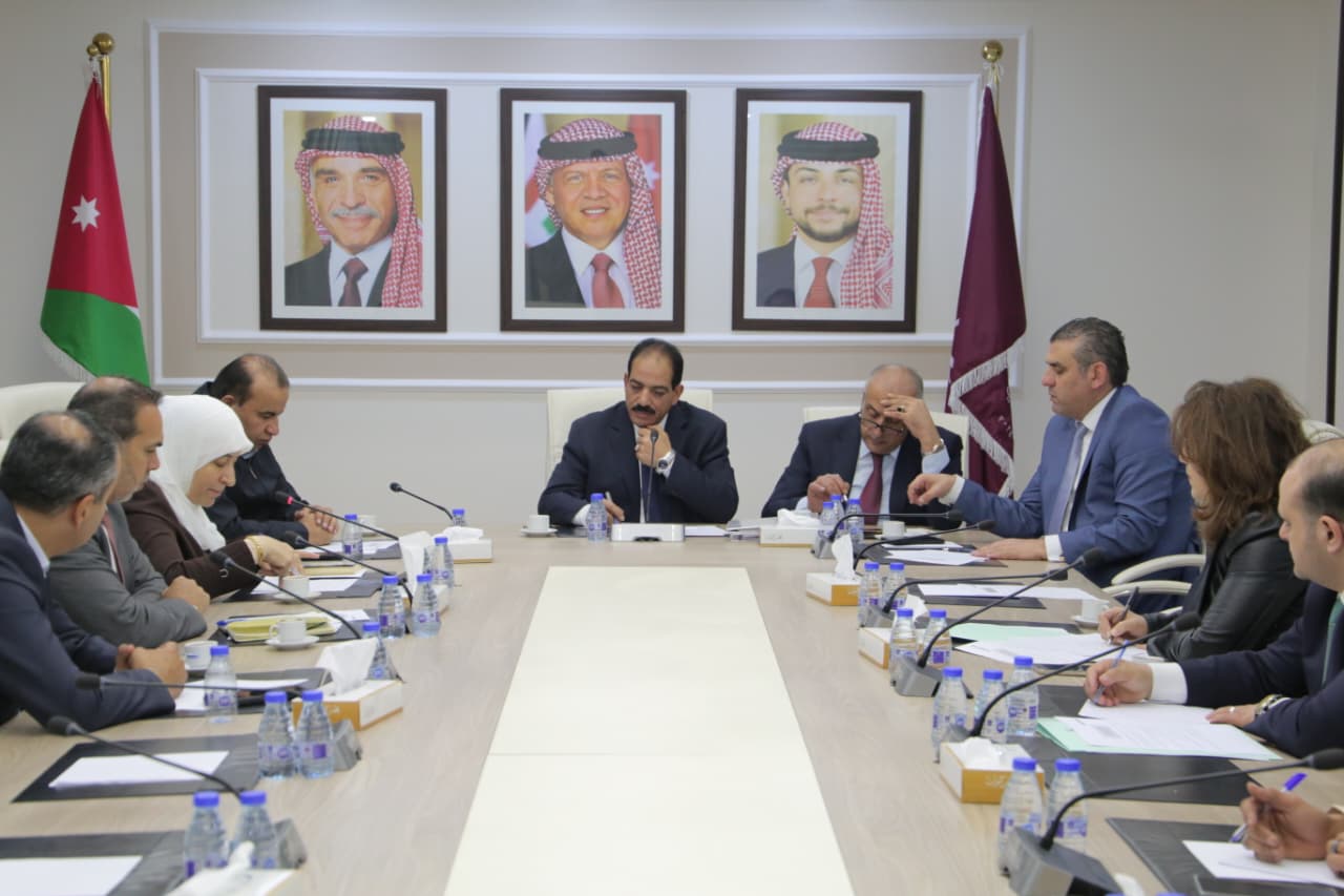 صورة حول : اللجنة القانونية النيابية تبدأ دراسة مشاريع القوانين وترتيب أولوياتها اللجنة القانونية النيابية تبدأ دراسة مشاريع القوانين وترتيب أولوياتها