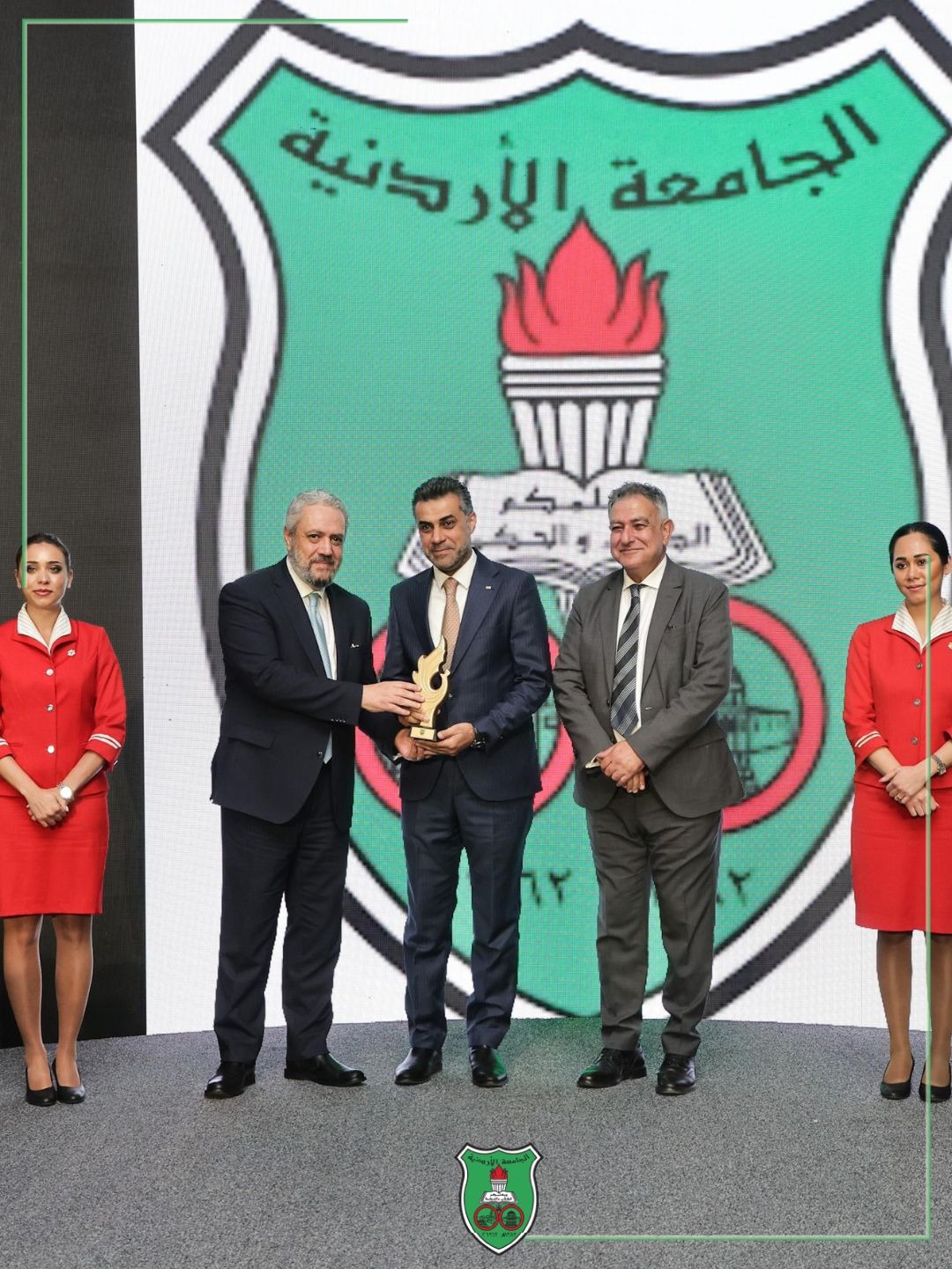 الجامعة الأردنية تتوّج بجائزة “أفضل اتصال مؤسسي” في قمة آيكون للإعلام والمحتوى