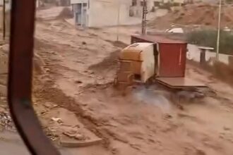 “مياه اليرموك” تُنهي تسرب المياه المعالجة في وادي دوقرا خلال وقت قياسي