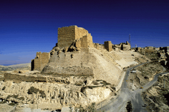 فاعليات شبابية ومجتمعية في الكرك تدعو لإعداد قيادات وطنية للشباب