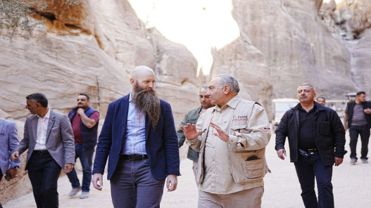 البريزات يبحث مع السفير الأميركي تعزيز السياحة المستدامة في إقليم البترا