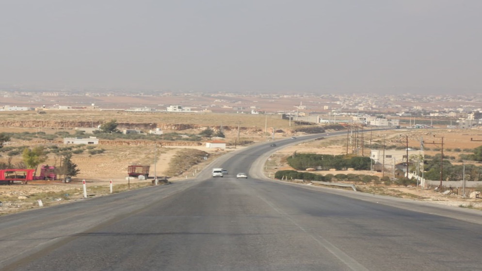 أبو السمن يوجه لإعادة تخطيط وتوسعة طريق الرمثا–جابر وتعزيز عناصر السلامة المرورية