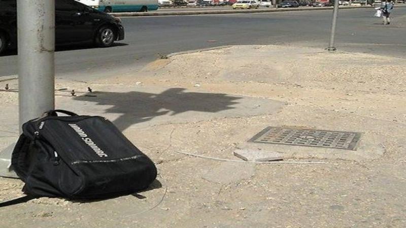 صورة حول : حقيبة فارغة تثير الجدل بالقرب من مجلس الأعيان والأمن يتعامل حقيبة فارغة تثير الجدل بالقرب من مجلس الأعيان والأمن يتعامل