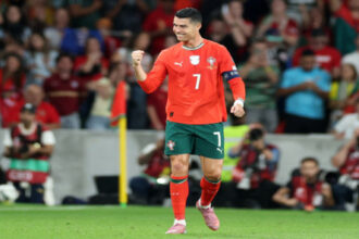 رونالدو يفكر بالاعتزال قريبا