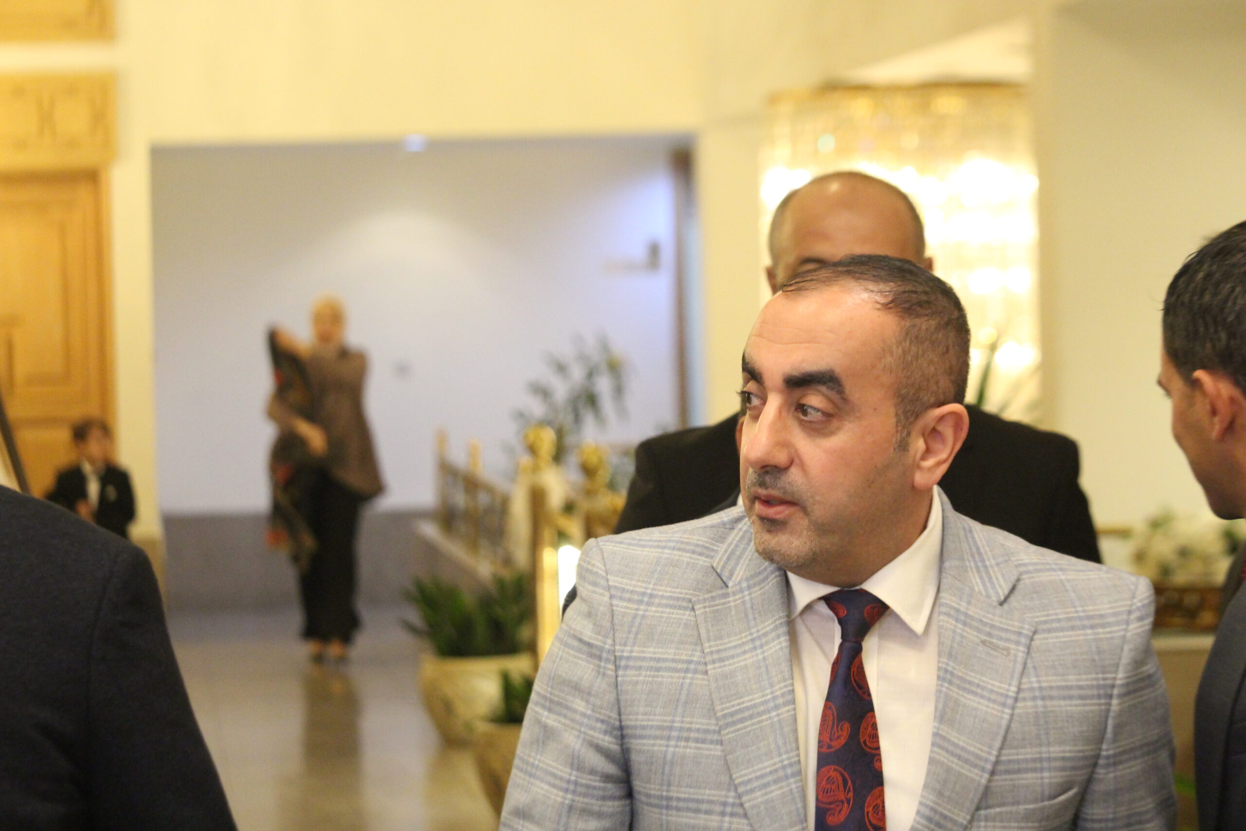 الكابتن الطيار دريد اللواما يولم بمناسبة زفاف نجله