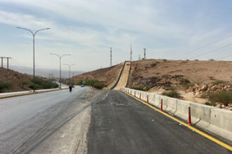 الأشغال تُنهي مشروع مهارب النجاة على طريق العدسية – البحر الميت