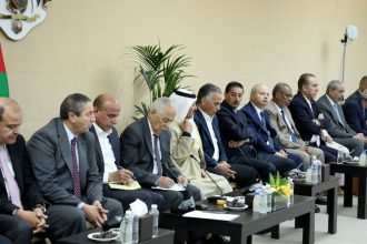 العيسوي يلتقي 200 شخصية من أبناء وبنات الكرك