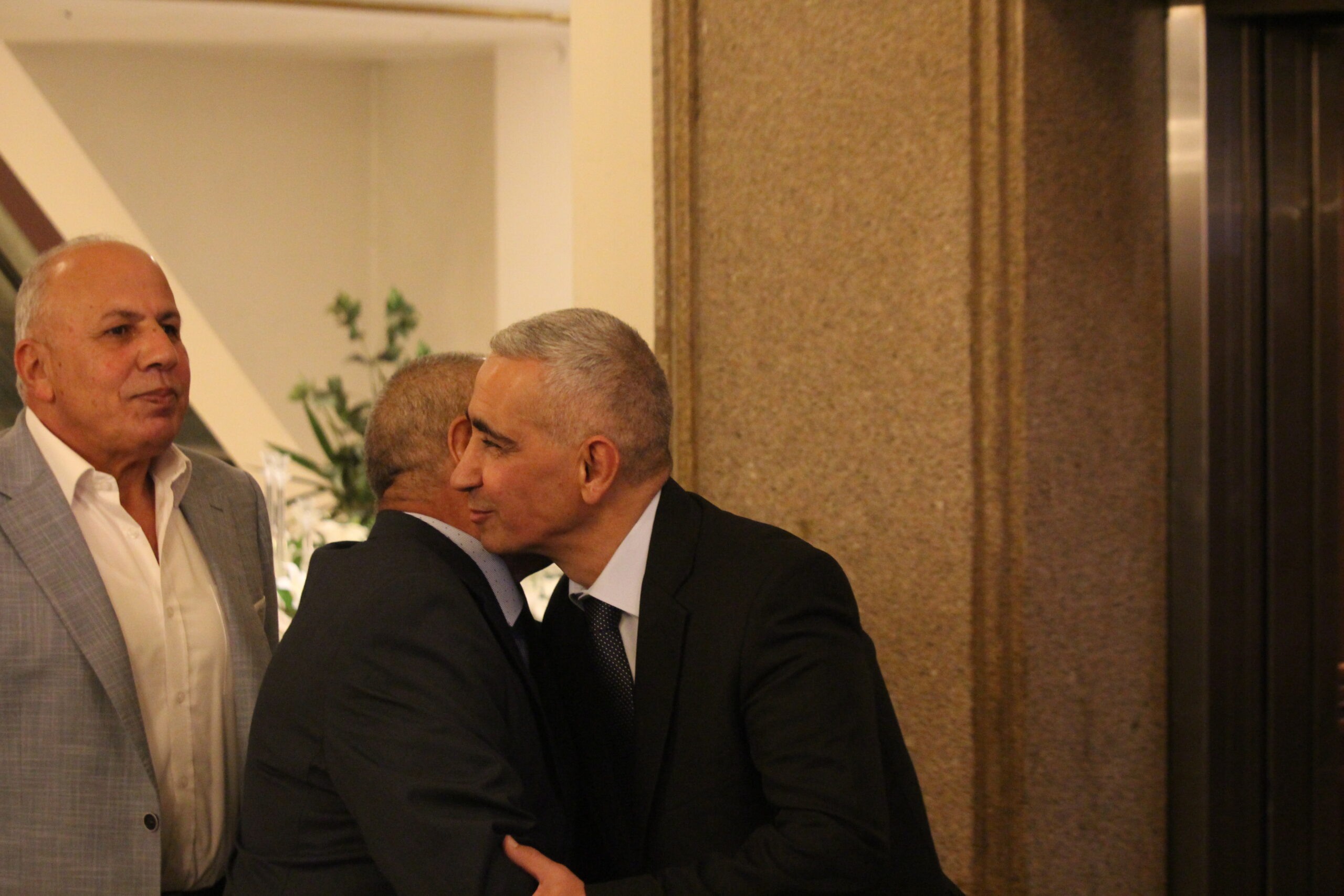 الكابتن الطيار دريد اللواما يولم بمناسبة زفاف نجله