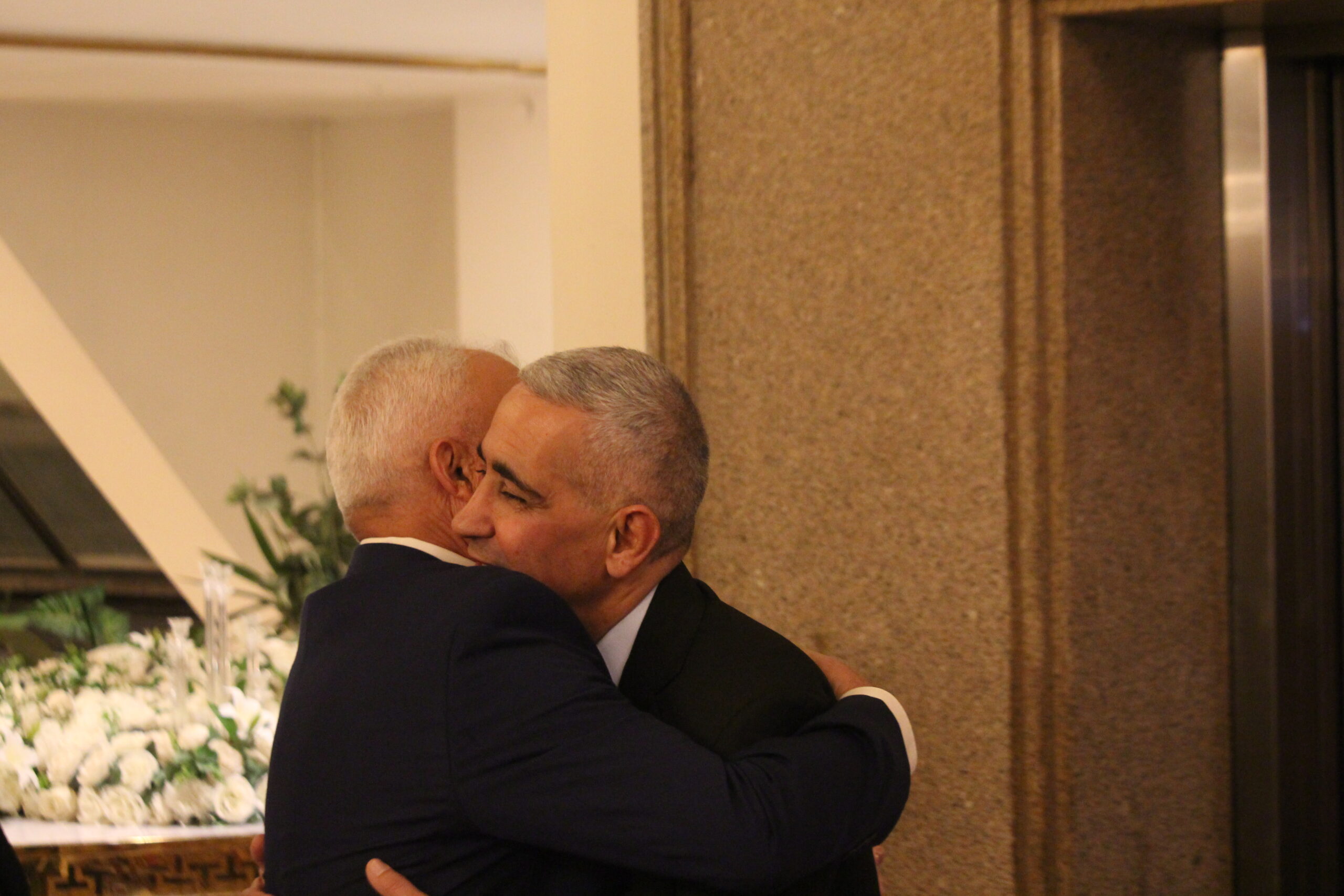 الكابتن الطيار دريد اللواما يولم بمناسبة زفاف نجله