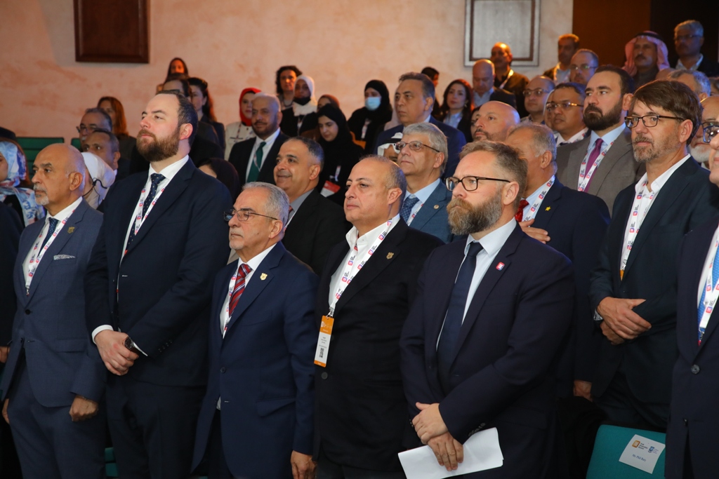 صورة حول : بالصور .. حفل افتتاح وفعاليات اليوم الأول لقمة " التايمز 2025" في عمان الاهلية بالصور .. حفل افتتاح وفعاليات اليوم الأول لقمة " التايمز 2025" في عمان الاهلية