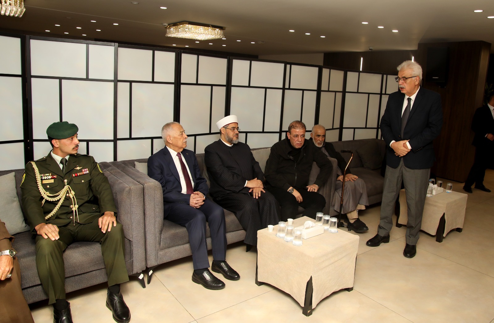 *مندوبا عن الملك وولي العهد. العيسوي يعزي عشائر المجالي والزعبي والقاضي*