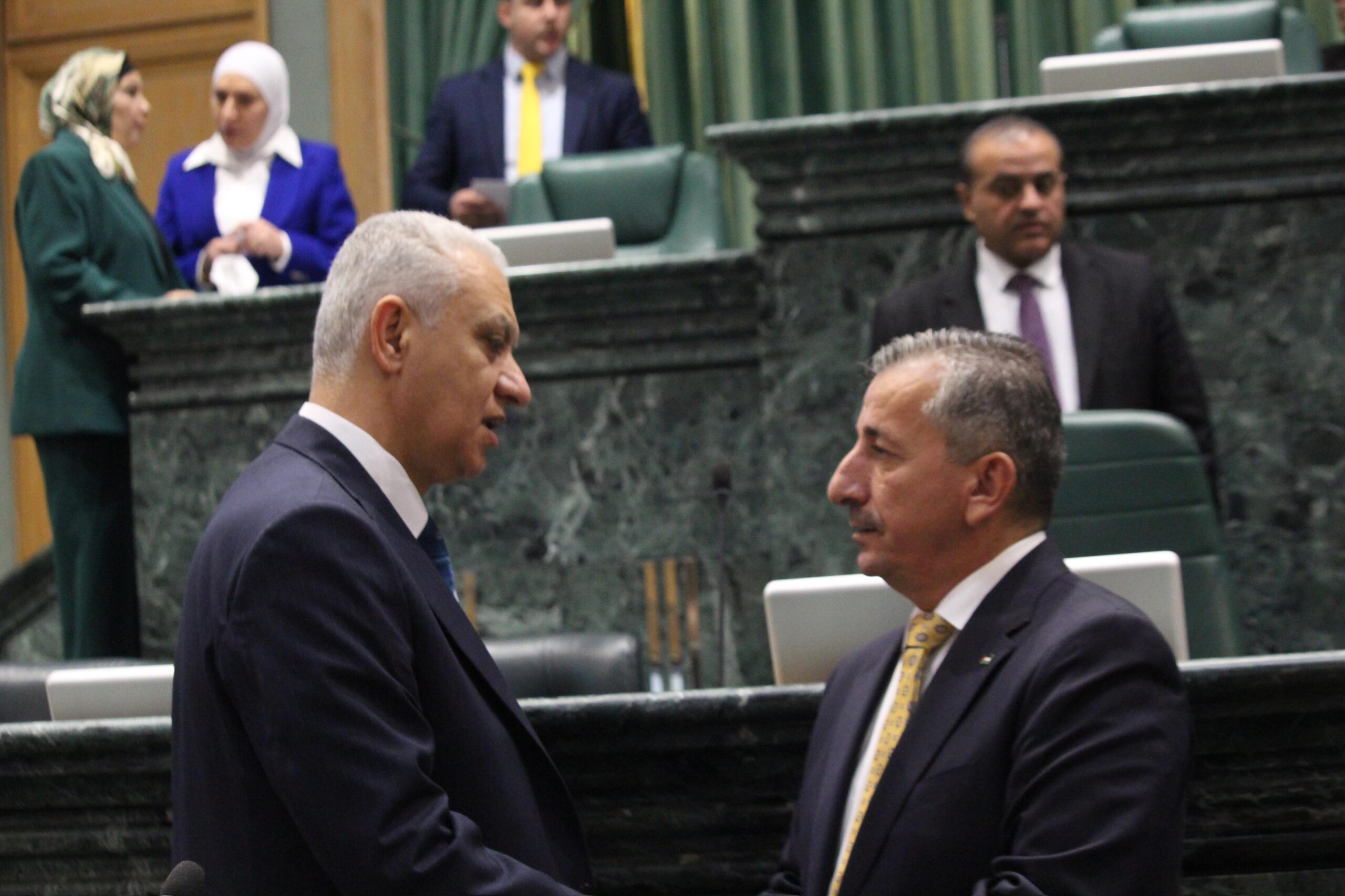 بالفيديو والصور… لقطات من مجلس النواب قبيل مناقشة خدمة العلم