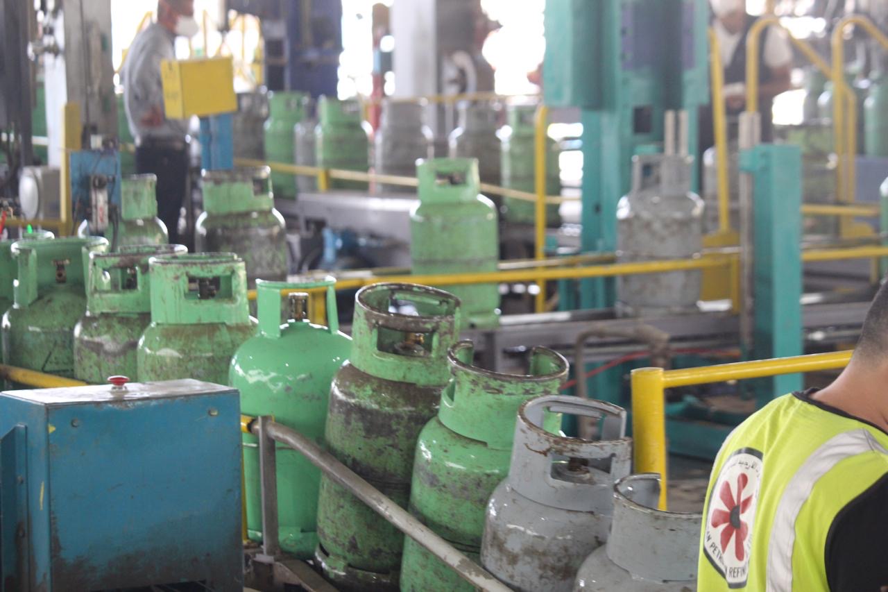 بالفيديو والصور..مصفاة البترول الأردنية تنظّم جولة إعلامية على محطة تعبئة غاز عمان- أبو علندا للاطلاع على عمليات التعبئة والتطوير