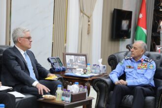 مدير الأمن العام يلتقي السفير الكندي ويبحثان تعزيز التعاون الأمني المشترك