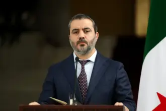 الشيباني يبدأ زيارة رسمية للمملكة المتحدة بتوجيه من الرئيس الشرع