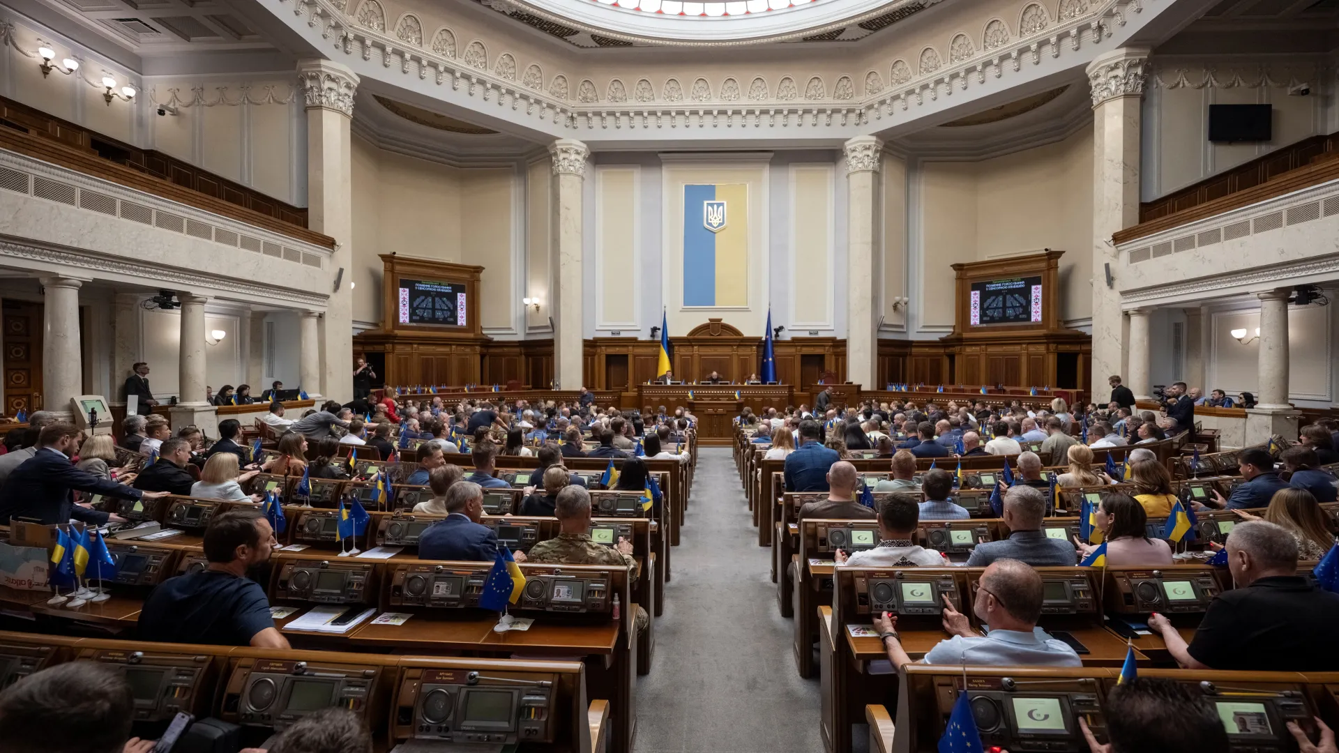 صورة حول : فضيحة فساد أوكرانية تتوسع وتشمل مسؤولين كباراً فضيحة فساد أوكرانية تتوسع وتشمل مسؤولين كباراً