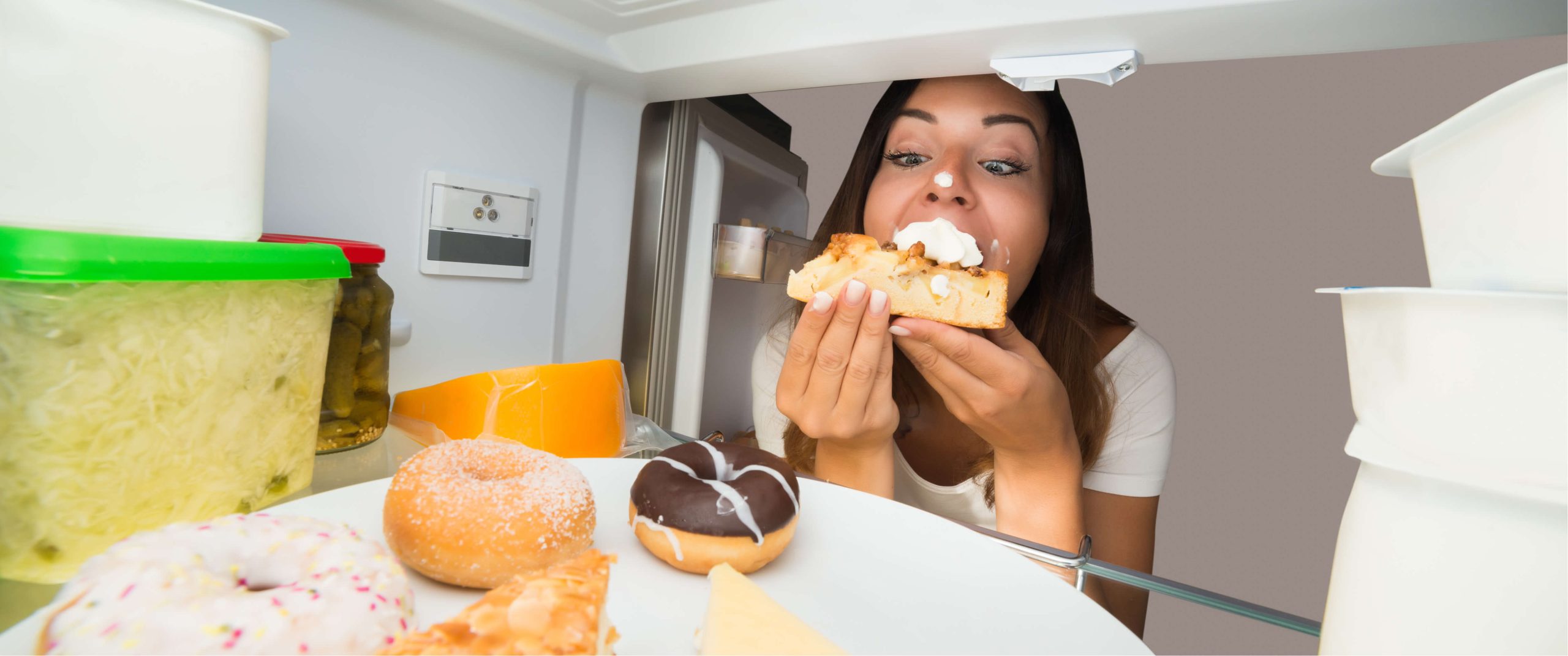 صورة حول : خبراء صحة يضعون استراتيجيات للسيطرة على الرغبة بالحلويات خبراء صحة يضعون استراتيجيات للسيطرة على الرغبة بالحلويات