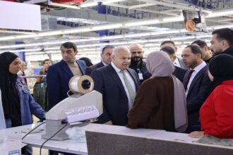 وزير العمل يفتتح توسعة مصنع ألبسة في الظليل لتوظيف 500 أردني وأردنية