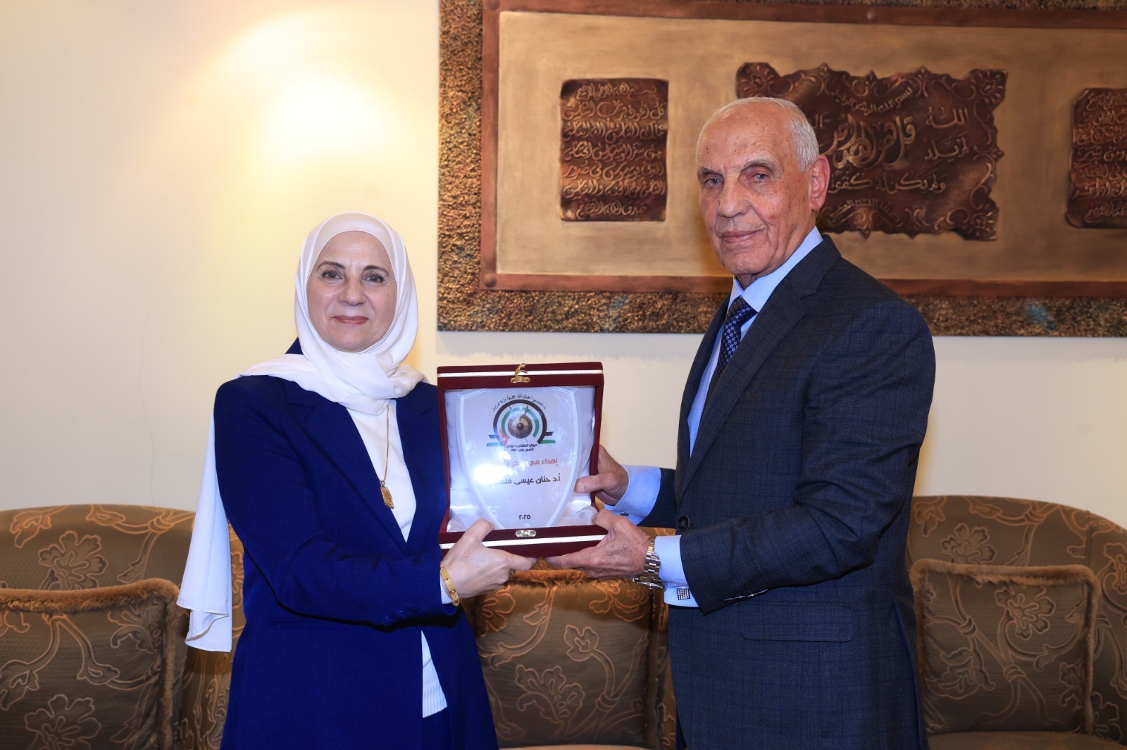 ديوان الباشا الملكاوي يحتضن تكريم سيّدات ملكاويات مُتميّزات عربياً وعالمياً / مصوّر