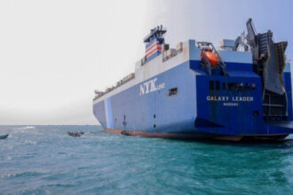 ميرسك تعيد العبور عبر باب المندب بعد توقف دام عامين