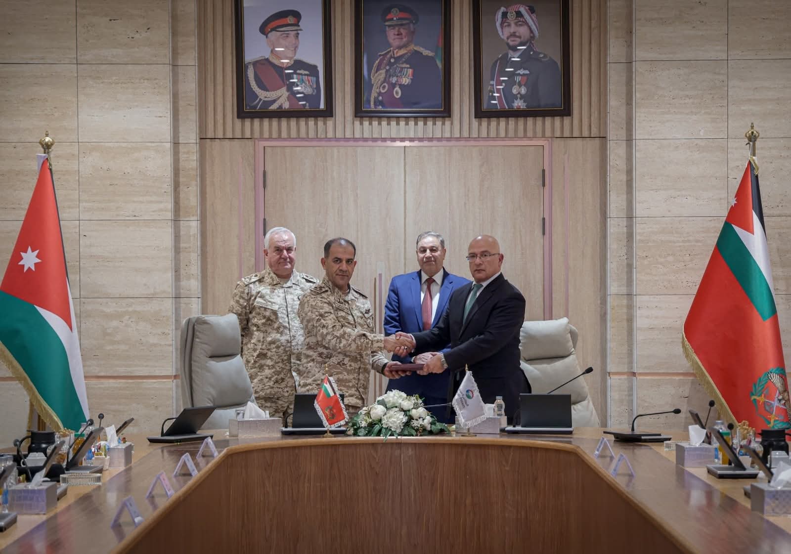 صورة حول : القوات المسلحة الأردنية و"البوتاس العربية" توقّعان اتفاقية جديدة لتوسيع نطاق إزالة الألغام في منطقة الامتياز الجنوبية القوات المسلحة الأردنية و"البوتاس العربية" توقّعان اتفاقية جديدة لتوسيع نطاق إزالة الألغام في منطقة الامتياز الجنوبية